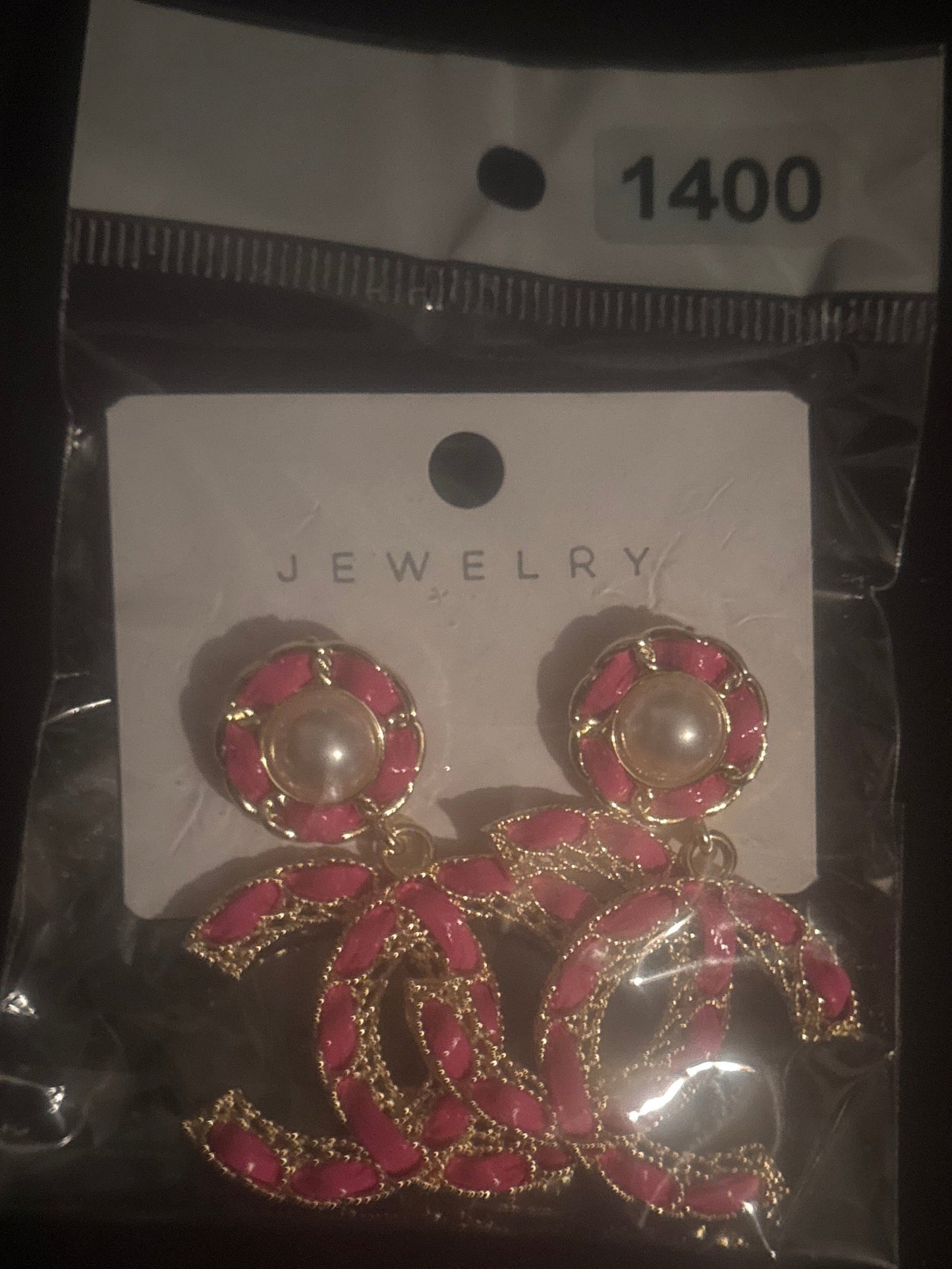 ✨The Luxe 🌸 Pink Pearl Logo Drop Earrings