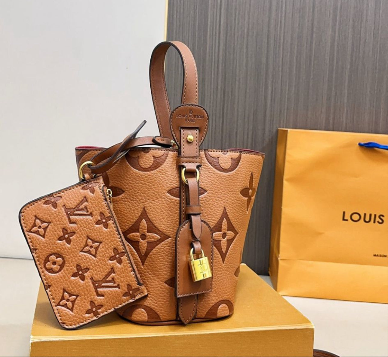 π Pink & Brown Bicolor Luxury Bucket Bag β¨