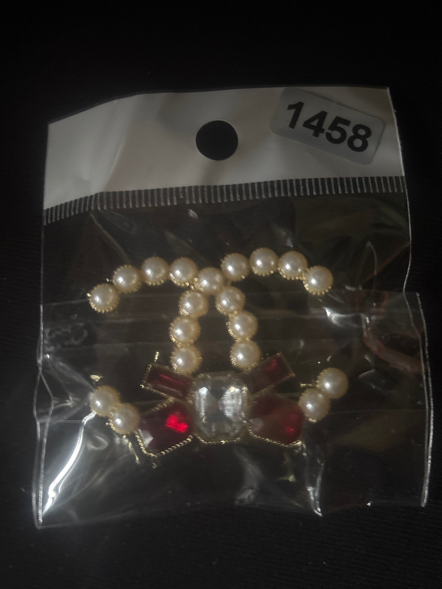 ✨Luxury Pearl & Crystal Brooch — Item #1458♥️