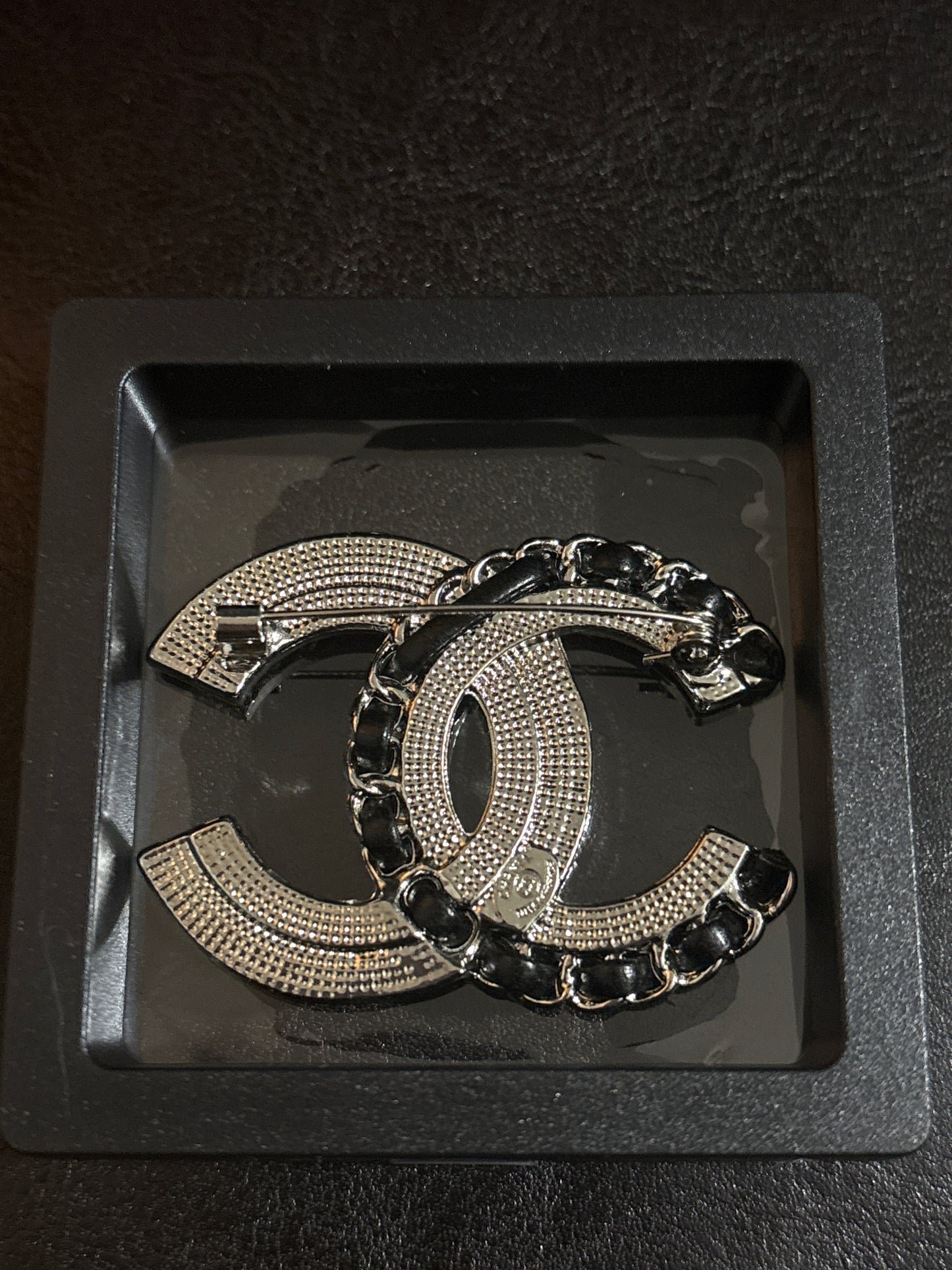 Luxury Interlocking Double-C Quilted Brooch with Black Leather Chain, Faux Pearls & Crystal Rhinestones 🖤🫖💰✨