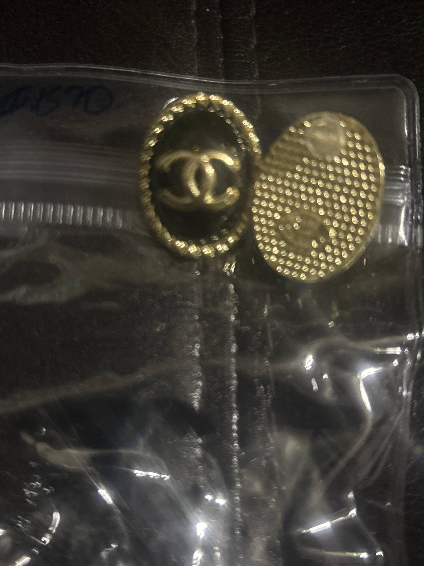 โจGold & Black CC Stud Earrings #1570