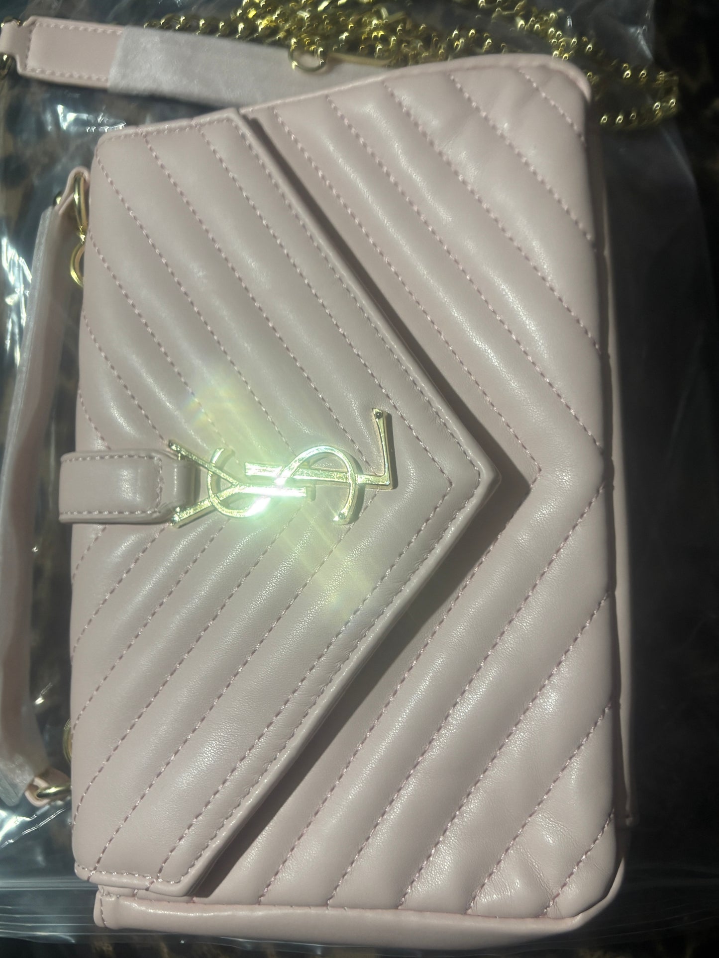 ✨ Cassandre Envelope Wallet on Chain in Blush Pink — Item #1816
