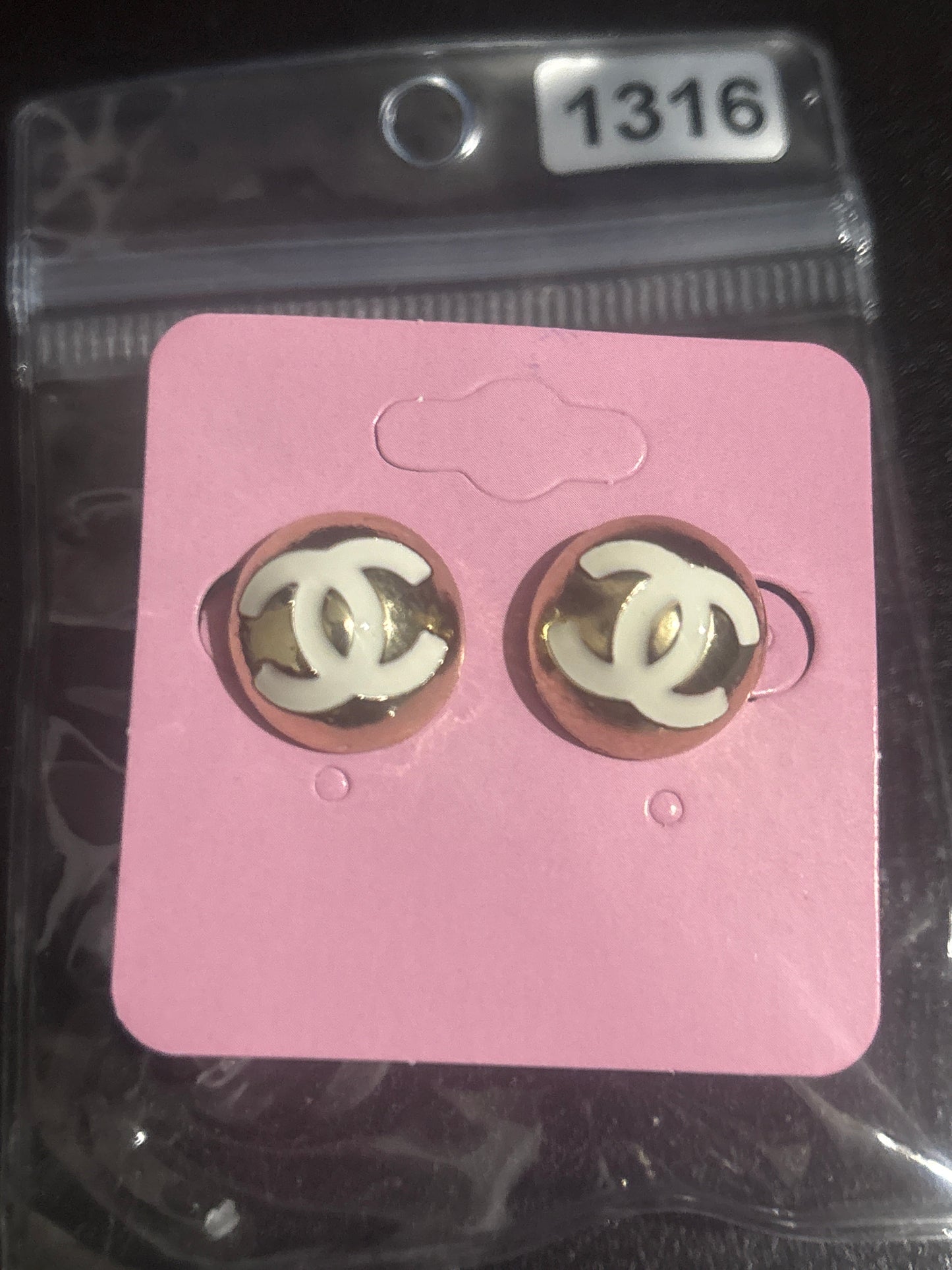 Luxury Inspired CC Logo White & Gold Round Button Stud Earrings 🤎💰✨
