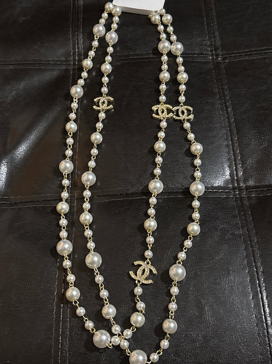 💎 Luxury Long Gold-Tone Multi-Size Pearl & CC Logo Station Necklace — Style #1281 🫖💫