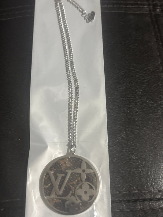 Luxury Inspired LV Monogram Pendant Necklace Silver ✨⛓️🤎