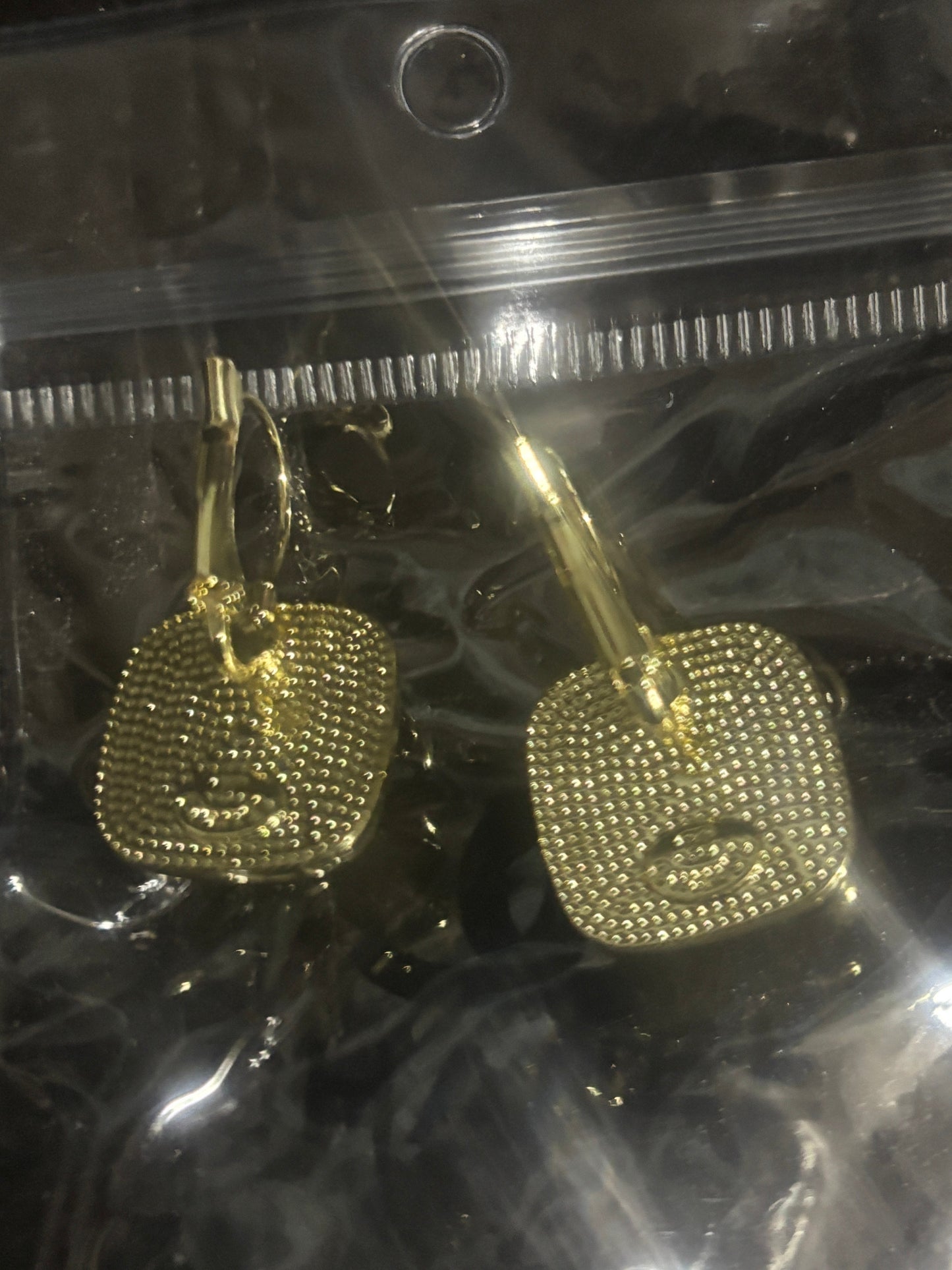 ✨ Black Enamel GG Logo Gold Cushion Lever-Back Drop Earrings — Item #1567