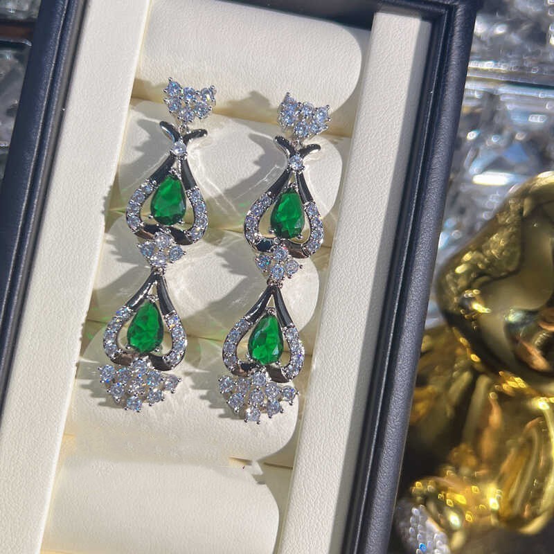 Grüner Zirkon Abendkleid Accessoires Halskette Ohrringe