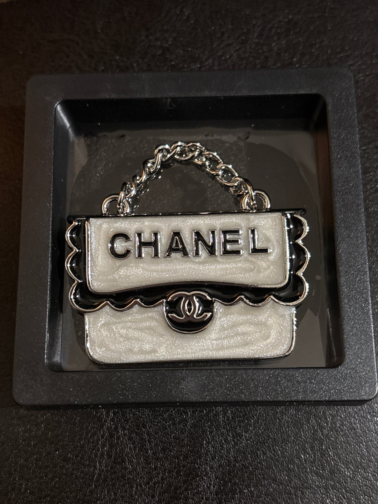 Luxury Inspired Miniature Flap Handbag Brooch in White Glitter Enamel & Silver-Tone with Chain Handle 👜🤎💰✨