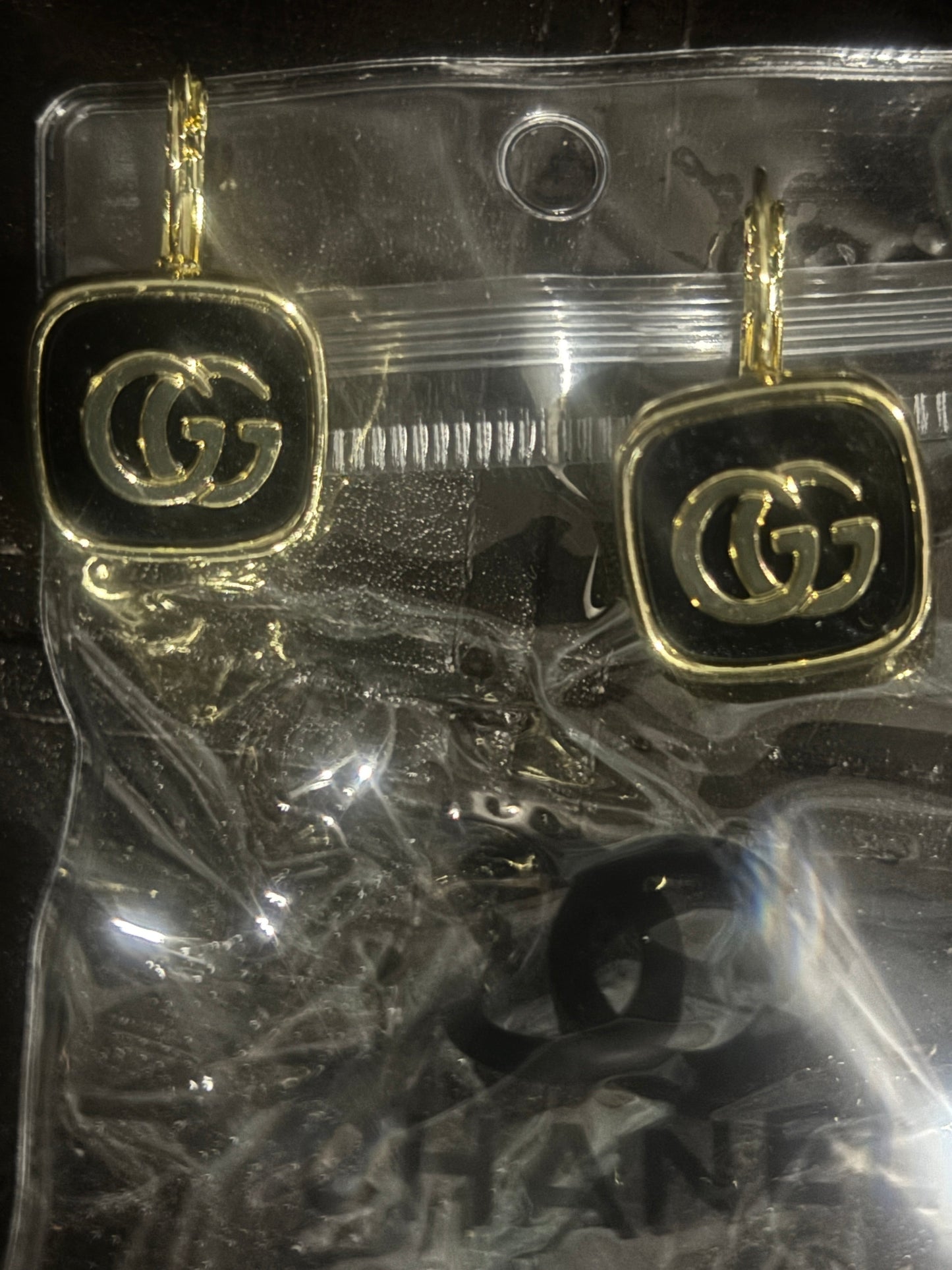 ✨ Black Enamel GG Logo Gold Cushion Lever-Back Drop Earrings — Item #1567
