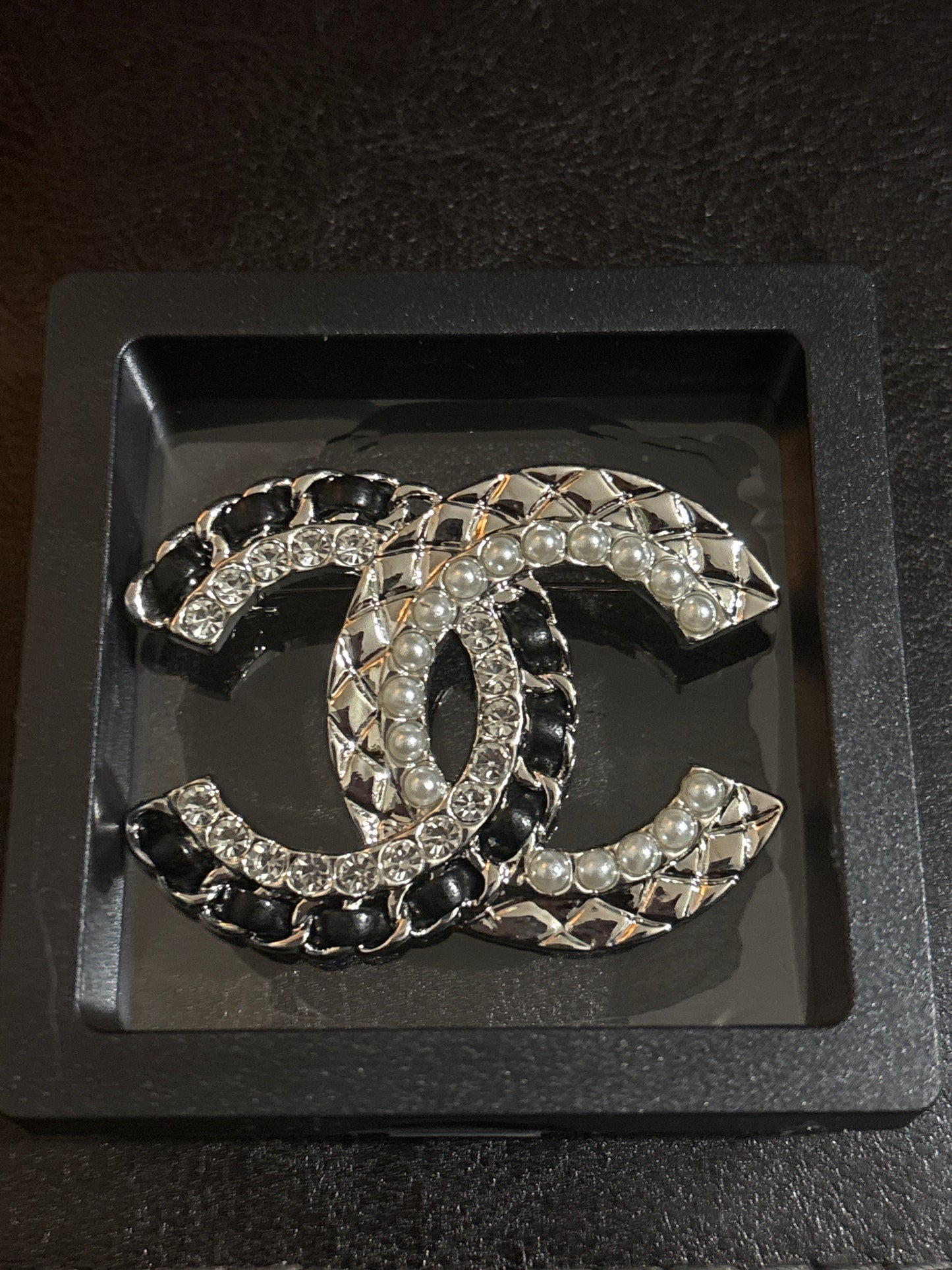 Luxury Interlocking Double-C Quilted Brooch with Black Leather Chain, Faux Pearls & Crystal Rhinestones 🖤🫖💰✨