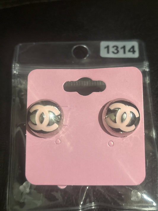 Luxury Inspired CC Logo Pink & Silver Round Button Stud Earrings 🌸🤎✨