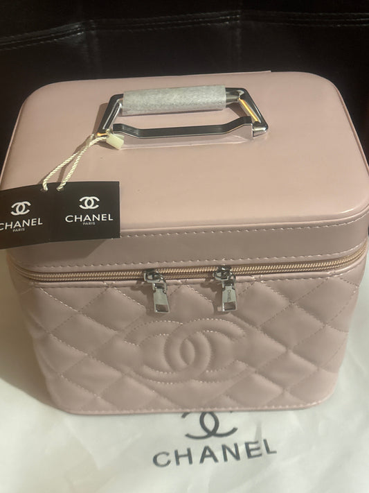 Luxury Inspired CC Quilted Blush Pink Vanity Case Set with Mirror & Cosmetic Pouch 🌸💰✨