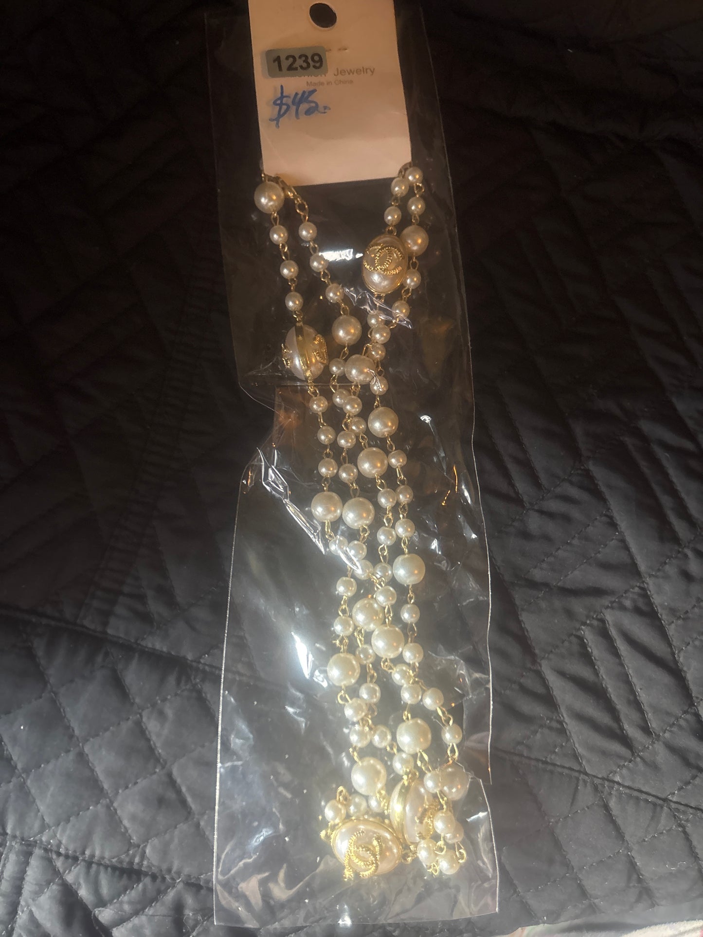 💸 Luxury Multi-Strand Layered Pearl Inspired Necklace ✨