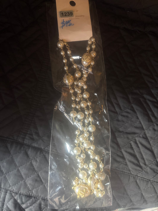 💸 Luxury Multi-Strand Layered Pearl Inspired Necklace ✨