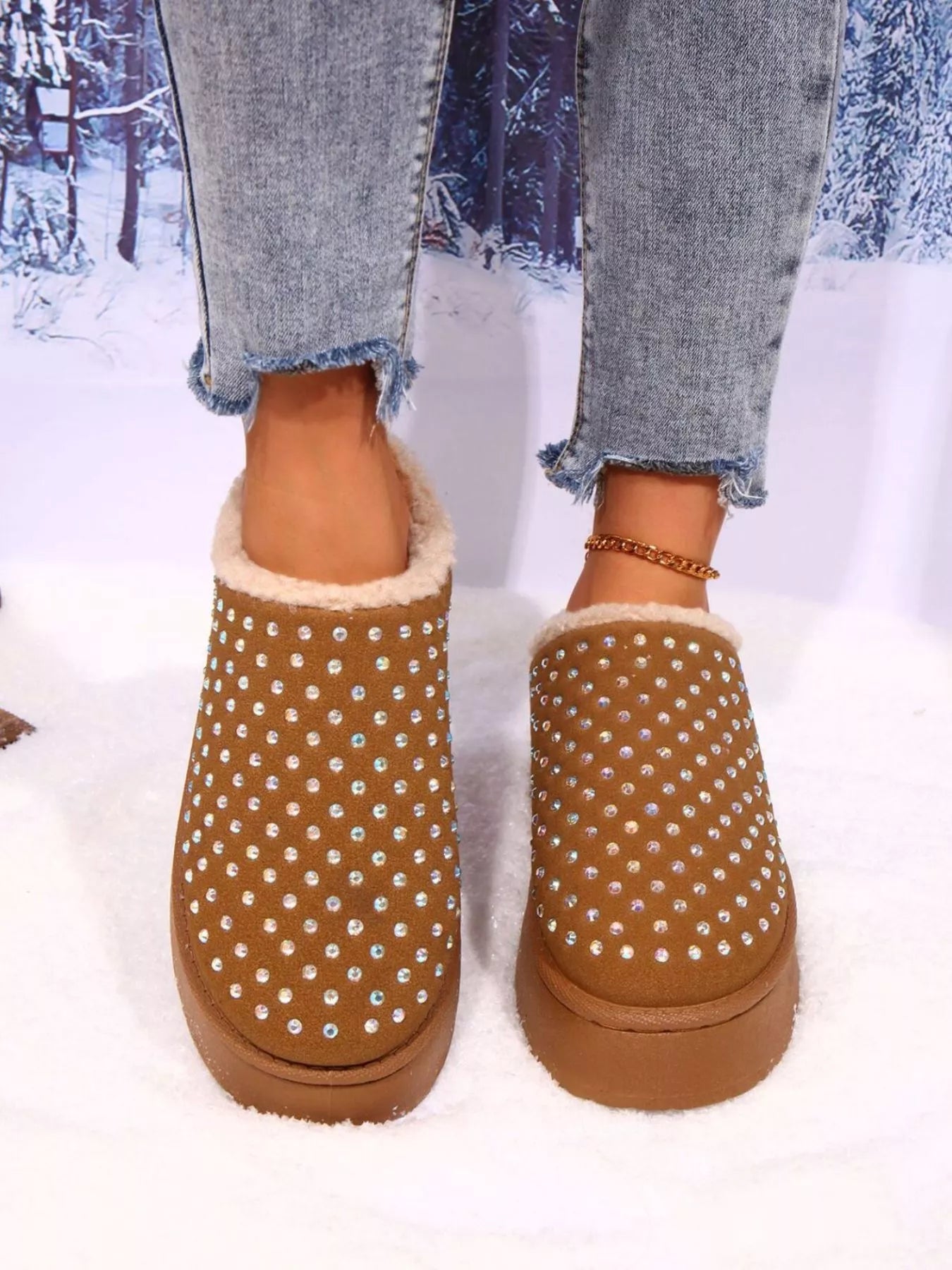 Rhinestone Round Toe Platform Slippers