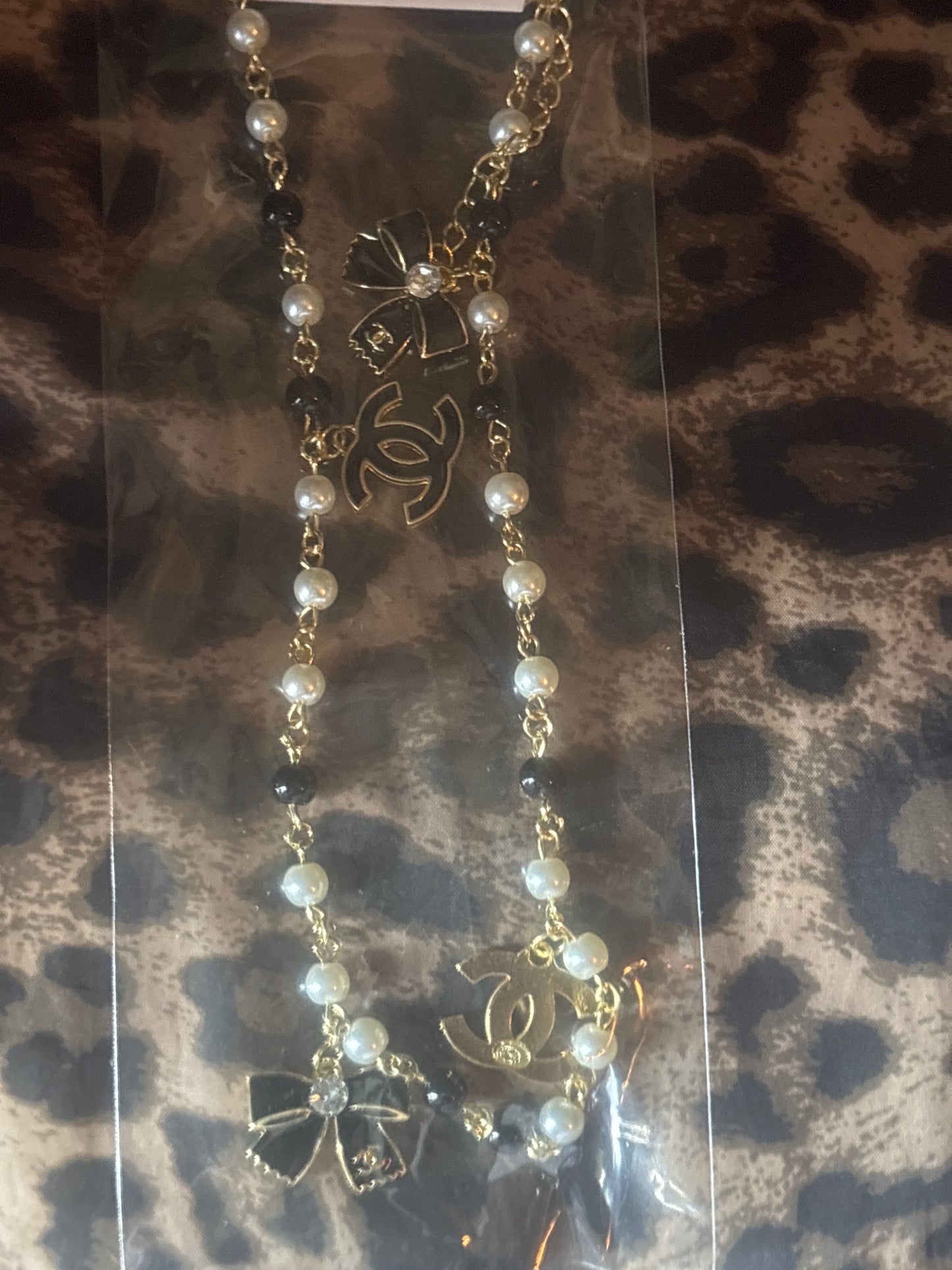 💎 Luxury Pearl & Bow Inspired Sautoir Necklace ✨