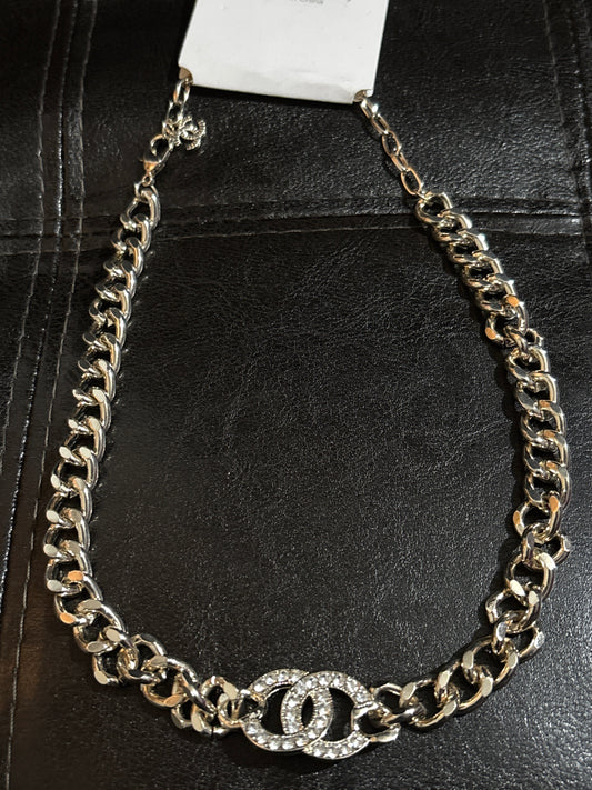 ⛓️ Luxury Silver-Tone Cuban Curb Chain & Crystal CC Centerpiece Choker — Style #1263 💎✨