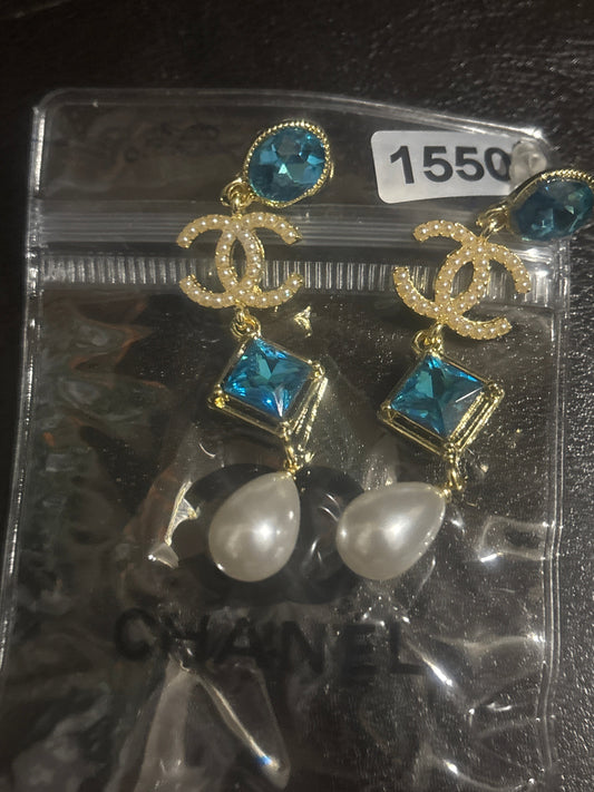 ✨Blue Crystal & Pearl CC Drop Earrings #1550