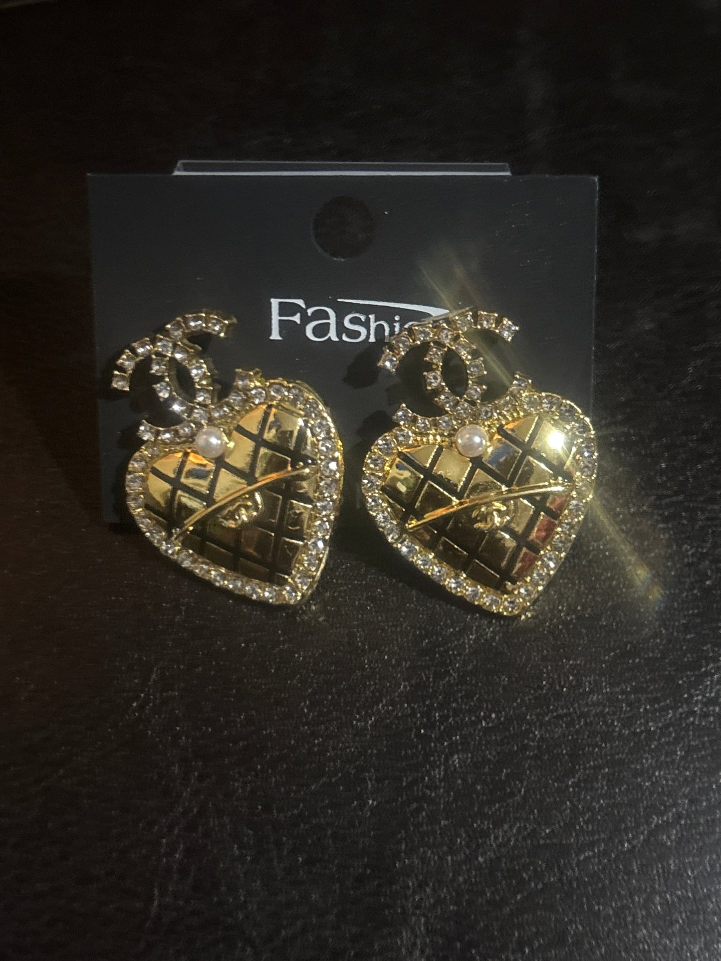 Luxury Inspired CC Crystal Quilted Heart Stud Earrings 💛✨🖤