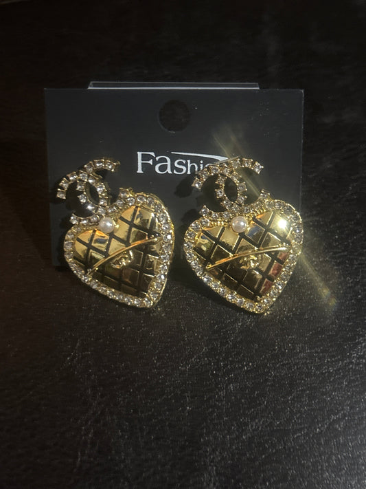 Luxury Inspired CC Crystal Quilted Heart Stud Earrings 💛✨🖤