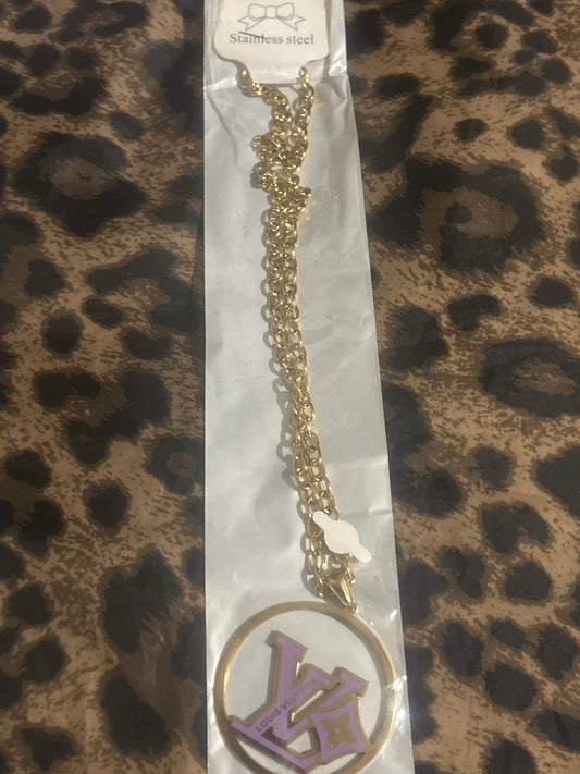 ✨Lila LV Logo Anhänger Halskette | Edelstahl Goldkette | Artikel #0266💜💫