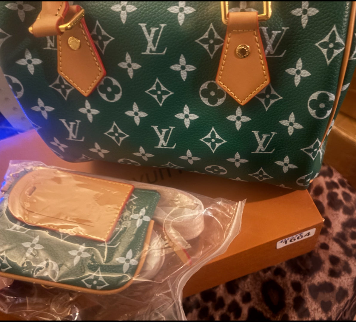 ✨ Calfskin Monogram Speedy Bag in Green 💚