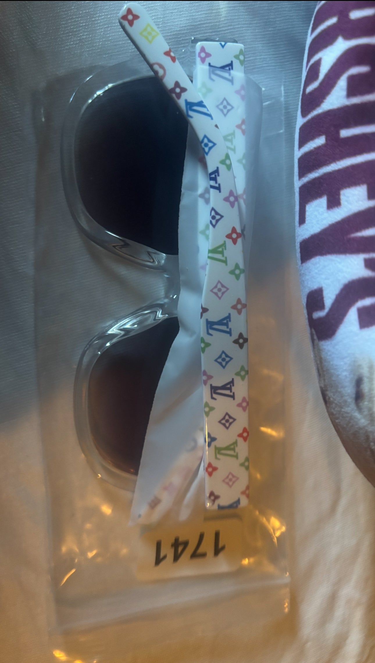 💸✨ Luxury Inspired Pop-Art Clear Frame Sunglasses ✨🌈