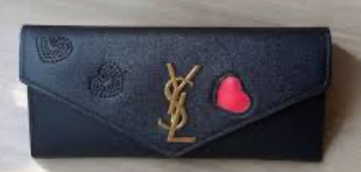 ✨The Luxe ♥️ Heart Flap Envelope Long Wallet