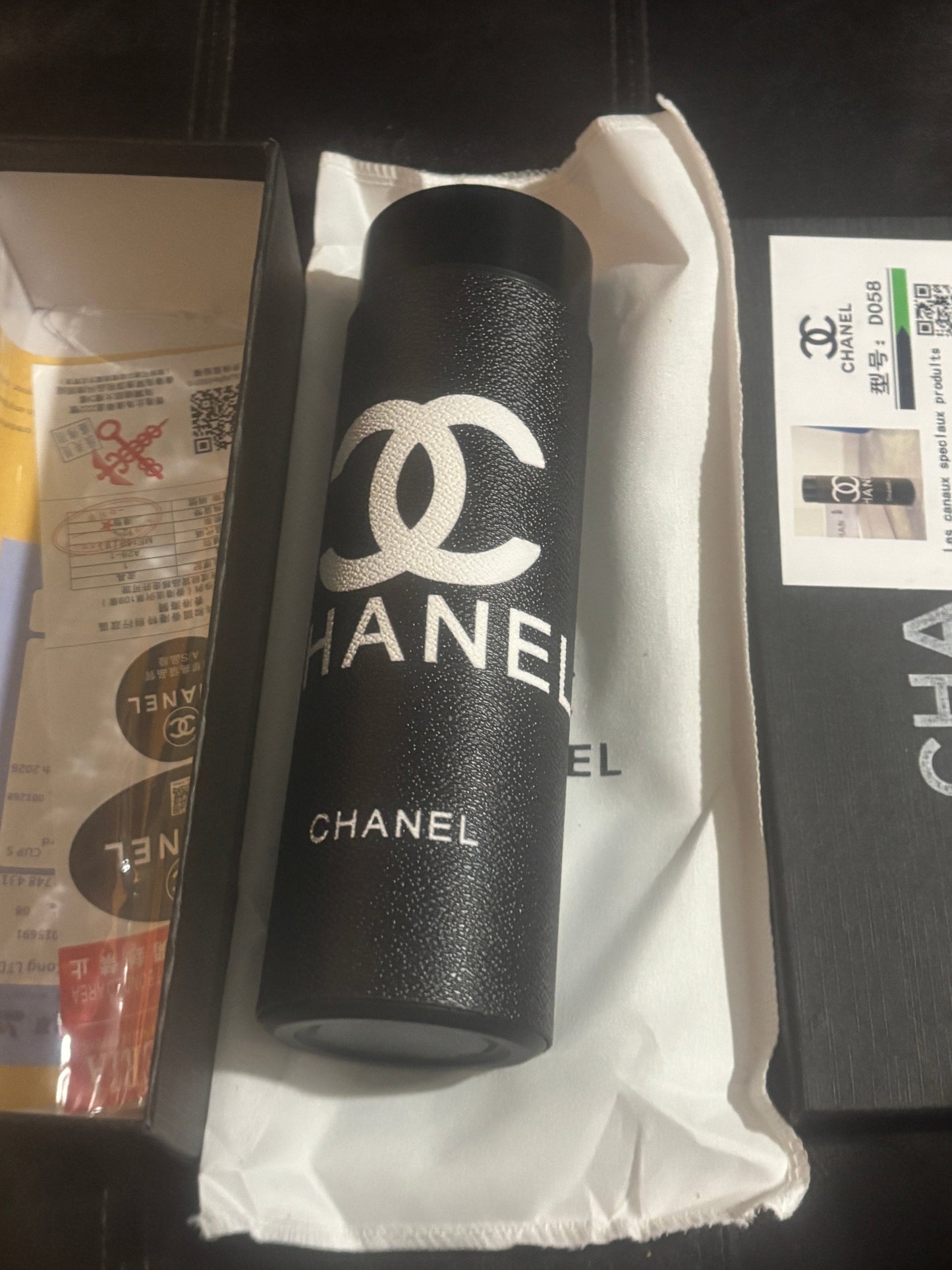 ✨Chanel Smart LED Temperature Display Thermos Tumbler ✨🖤🤍 Matte Black CC Logo Insulated Bottle | Limited Edition 💎👑