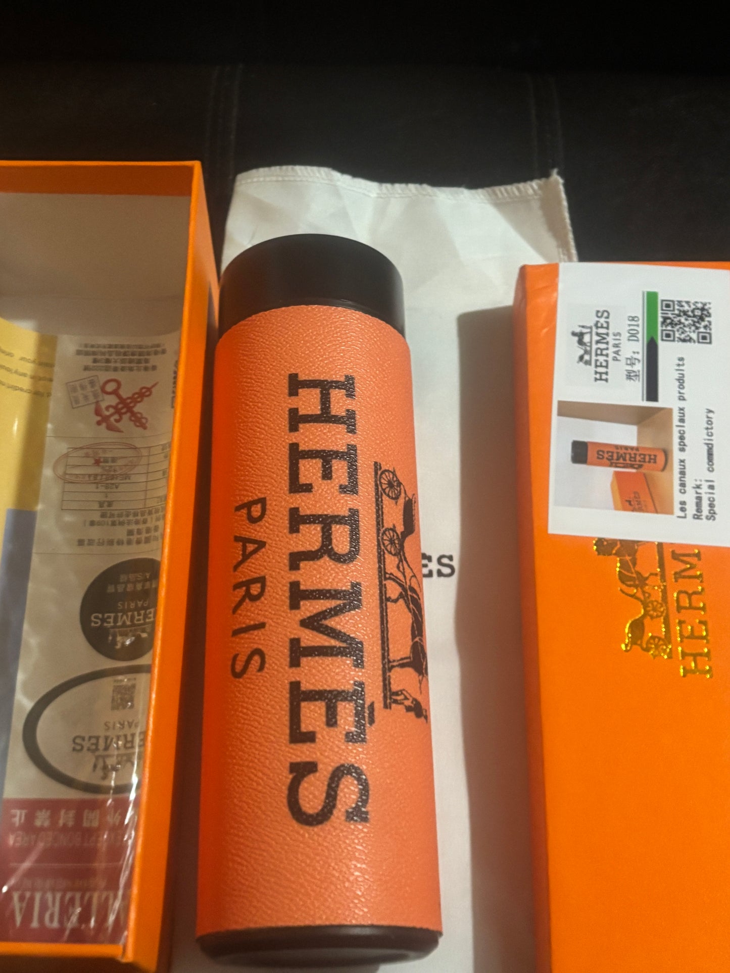 Hermès Paris Thermos Tumbler ✨🧡🖤 Iconic Orange Bold Branding Horse & Carriage Insulated Bottle | Limited Edition 💎👑