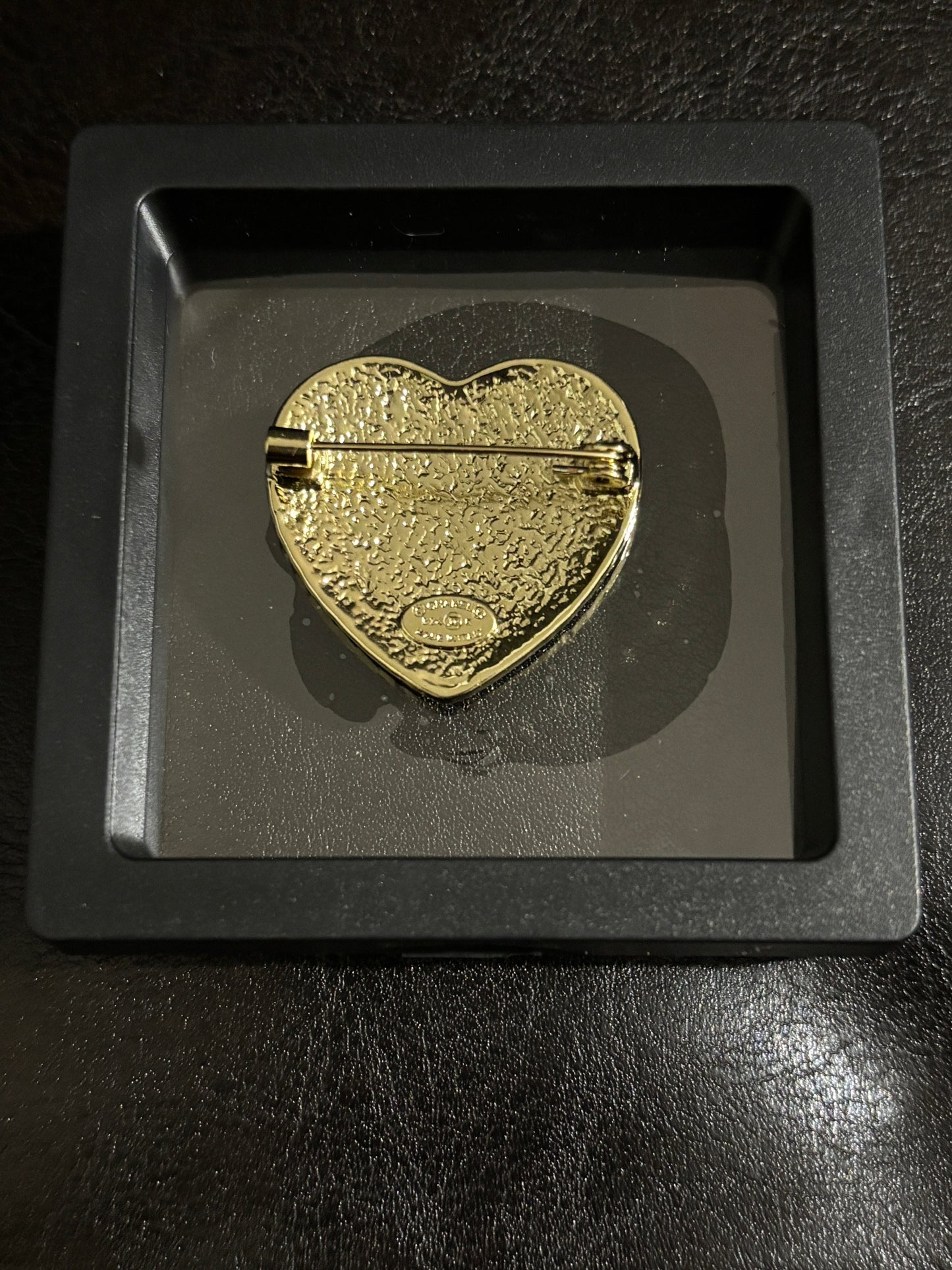 Luxury Royal Blue Enamel Heart Brooch with Gold-Tone Double Initial Logo & Stitch Edge Detail 💙💛✨