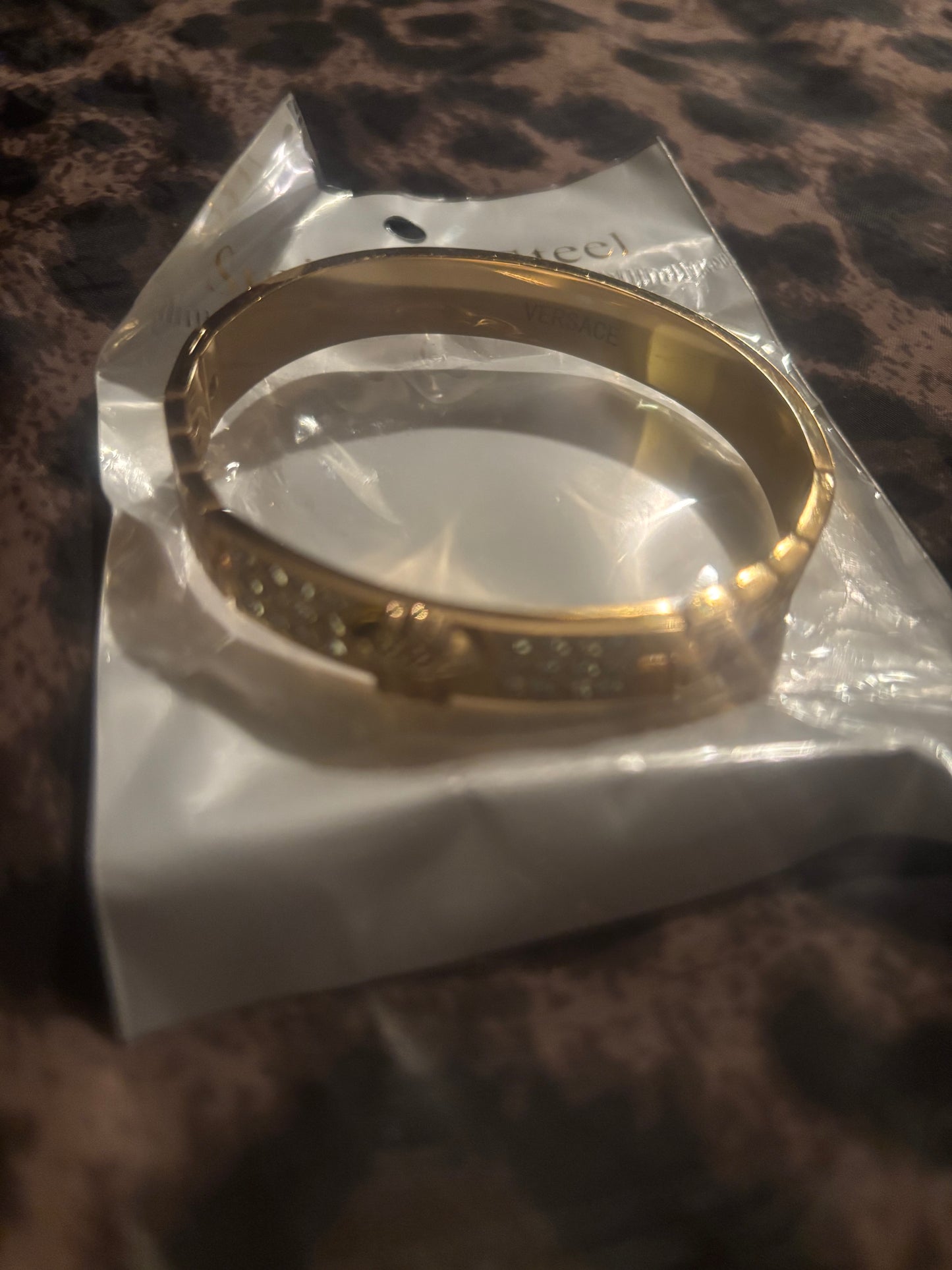💸 Gold-Tone Multi-Link Luxury Cuff Bracelet ✨