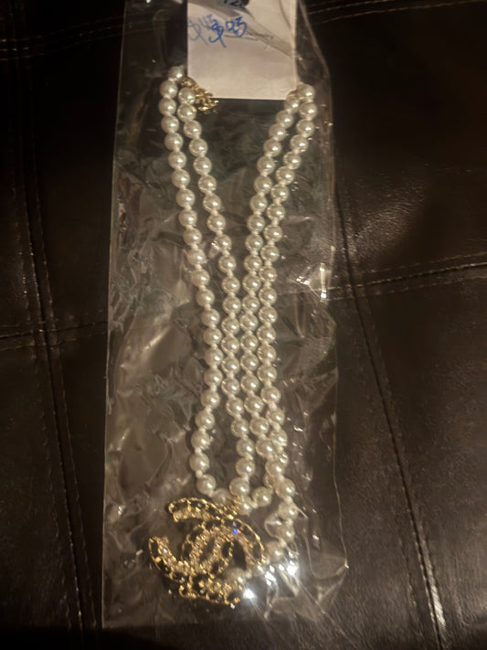 💎 Luxury Faux Pearl Inspired Necklace ✨