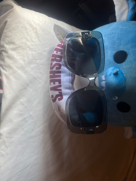 🕶️✨ Luxury Inspired Oversized Square Sunglasses ✨💸