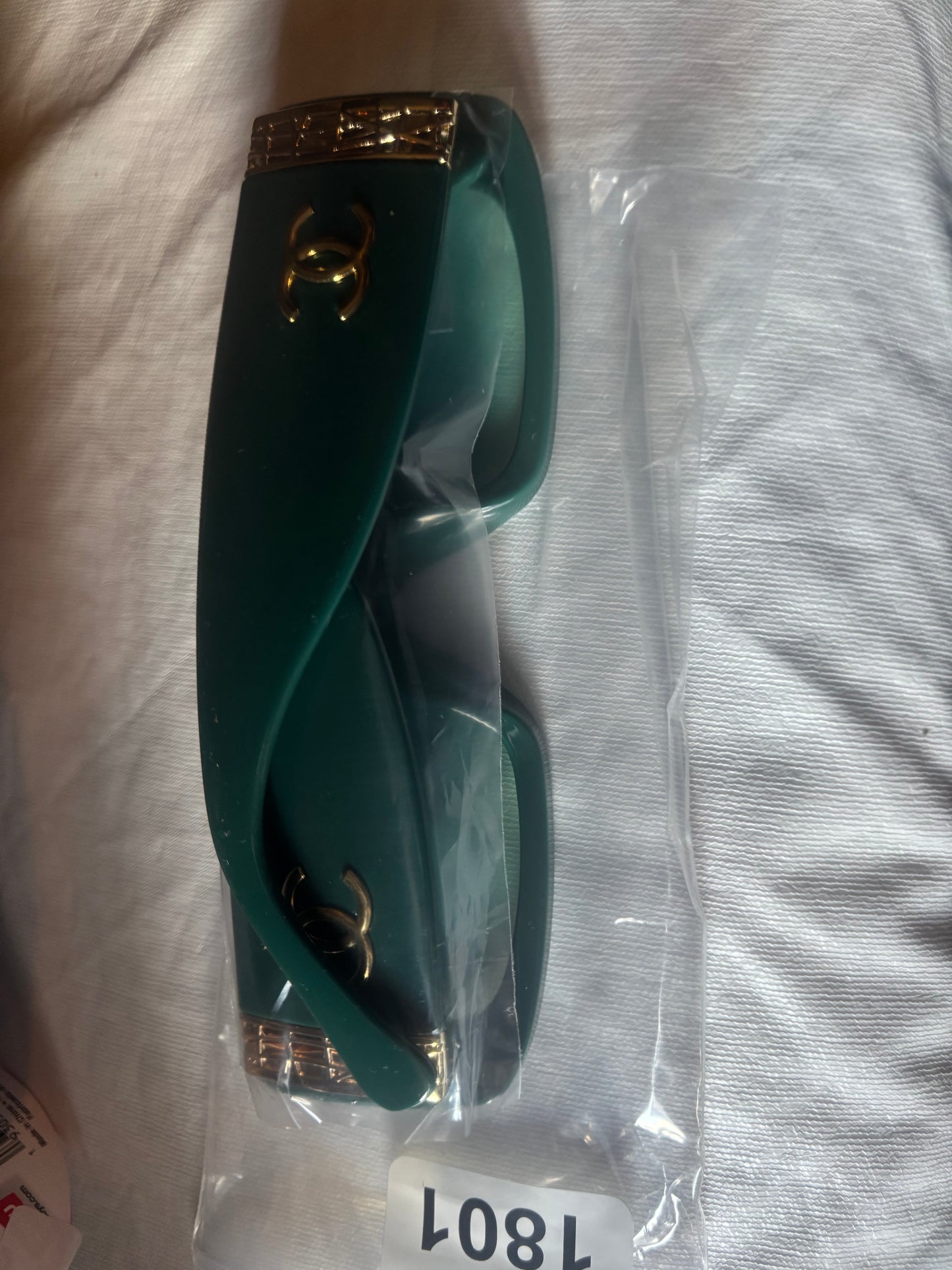 🕶️💚 Luxury Inspired Translucent Green Rectangle Sunglasses ✨