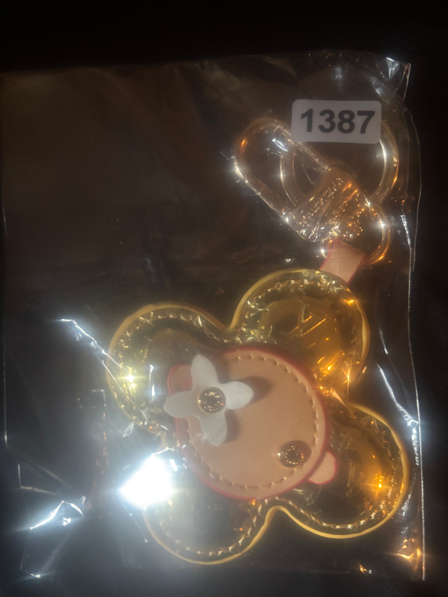 ✨The Luxe 🧸 Vivienne Key Holder Charm