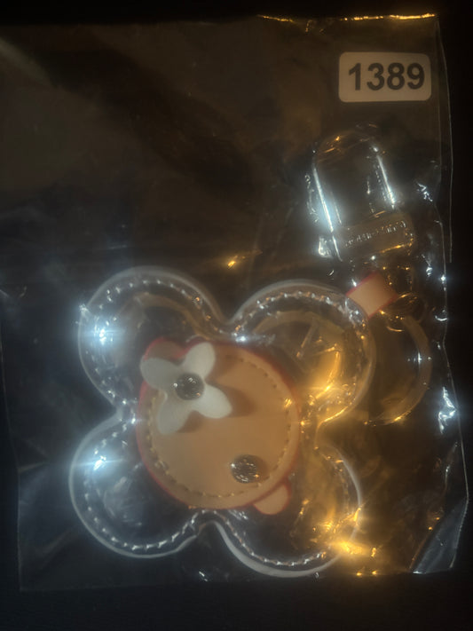 ✨The Luxe 🧸 Vivienne Key Holder Charm
