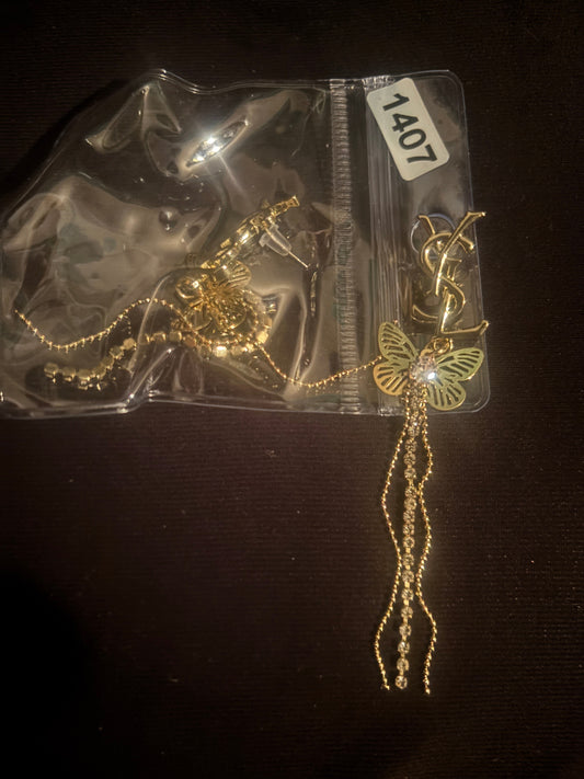 ✨The Luxe 🦋 Gold Butterfly Drop Earrings