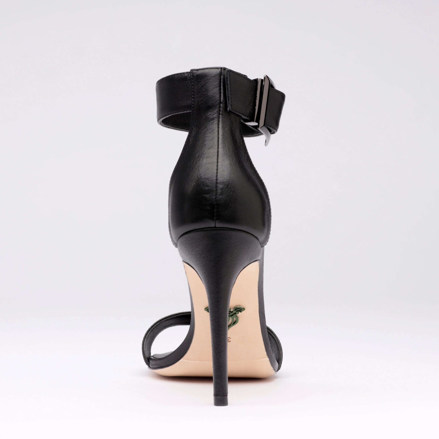 ✨Michaela V Chapman Black Leather Heels🎀