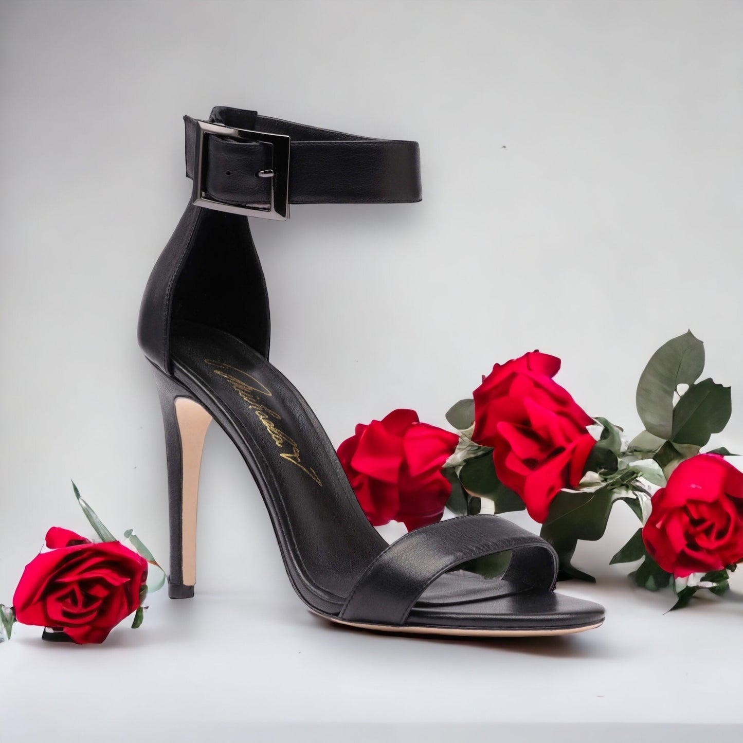 ✨Michaela V Chapman Black Leather Heels🎀