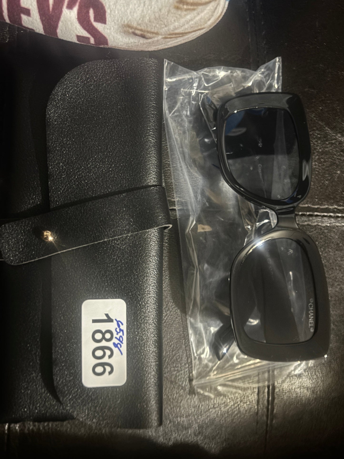 Oversized Logo Temple Luxury Sunglasses 🖤✨ #1866
