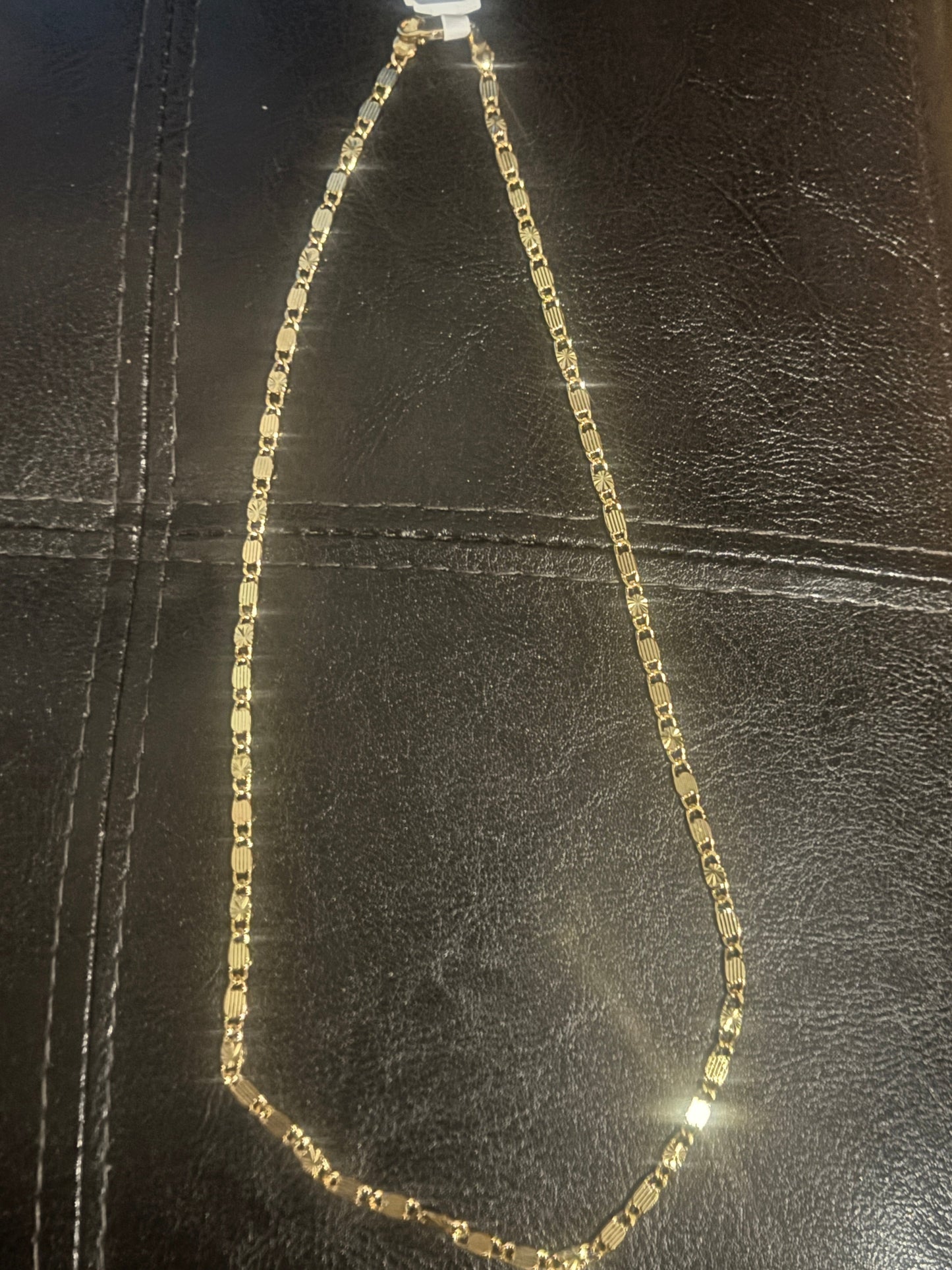 ✨ Gold Rectangular Link Chain Necklace 16" — Item #1594