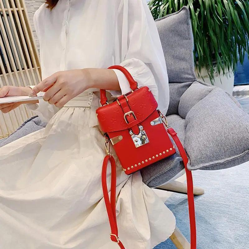 Dazzling Sequin & Rivet Flap Crossbody Bag 💫💎✨ | Luxury PU Leather | Lock Closure | Designer-Inspired Shoulder Bag for Women 👑