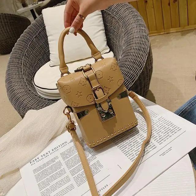 Dazzling Sequin & Rivet Flap Crossbody Bag 💫💎✨ | Luxury PU Leather | Lock Closure | Designer-Inspired Shoulder Bag for Women 👑