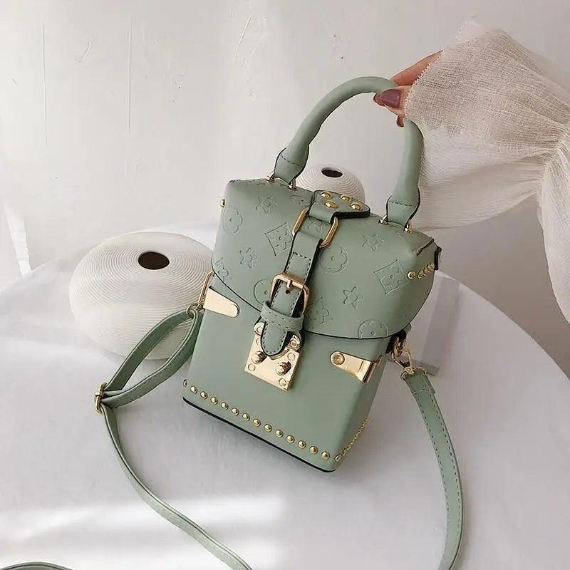 Dazzling Sequin & Rivet Flap Crossbody Bag 💫💎✨ | Luxury PU Leather | Lock Closure | Designer-Inspired Shoulder Bag for Women 👑