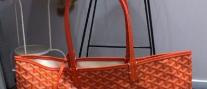 Luxury Large Pattern Shoulder Tote Bag 💜💫✨ | European Retro Style | Soft PVC | Zipper Closure | Designer-Inspired Women’s Handbag 💎