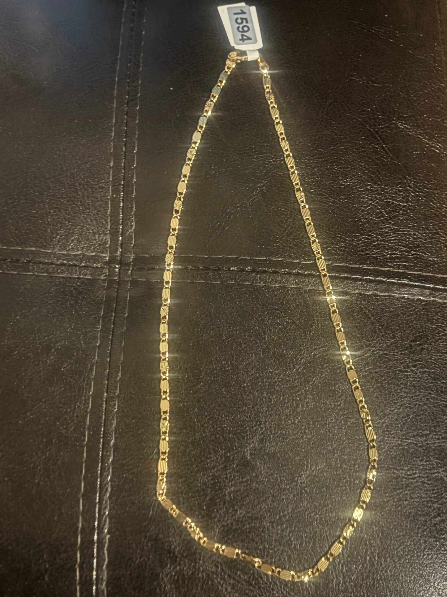 ✨ Gold Rectangular Link Chain Necklace 16" — Item #1594