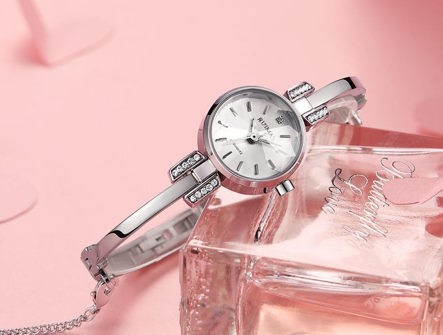 Women's Luxury Mini Round Bracelet Watch ⌚✨ Quartz Waterproof | Rose, White & Red 🌹❤️🤍