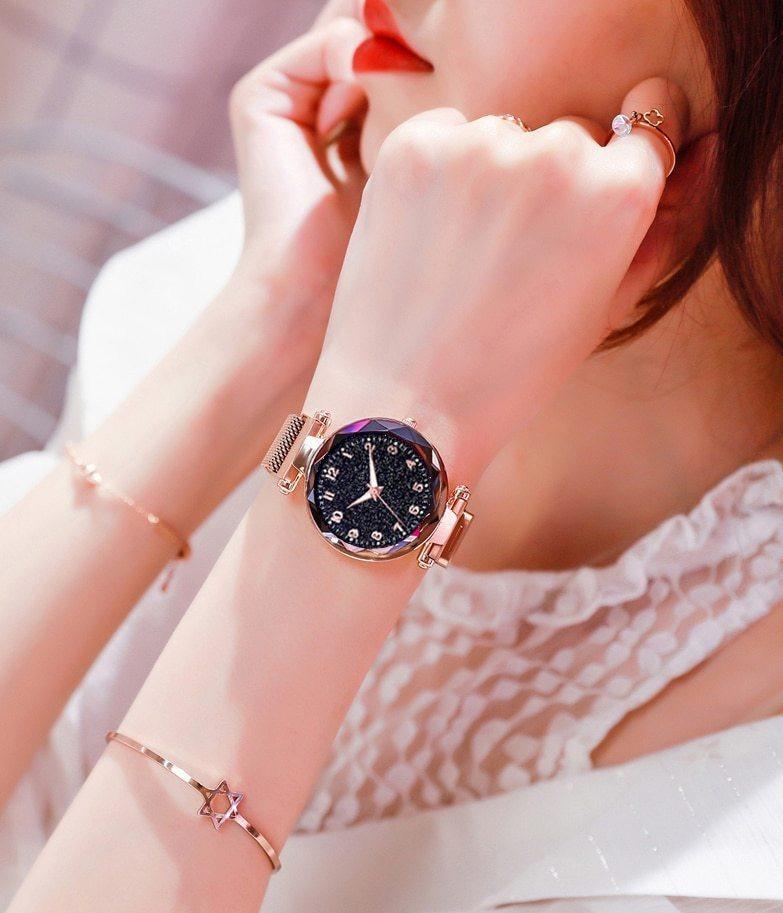 Women's Luxury Starry Sky Magnetic Watch ⌚✨ Simple Quartz Wristwatch | 6 Colors 💜💙❤️